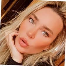 Deborah Soriano's Instagram, Twitter & Facebook