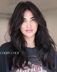 50 Slimming Haircuts for Round Faces that Really Work