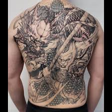 Khi một người con gái diện những chiếc áo croptop thời trang vô tình để lộ ra. Pin On Back Tattoos