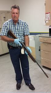 Drogen schafften ihm trügerische erleichterung. Polizei Veroffentlicht Fotos Der Tatwaffe Von Kurt Cobain Nzz