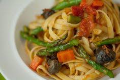 Battre le jaune d'œuf avec le lait et badigeonner les escargots avec le mélange, puis les saupoudrer de sucre roux. 48 Idees De Escargots Recette Escargot Escargot Recette