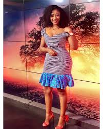 Robe jeune fille tendance enpagne. Robe Chic En Pagne 7c19a0