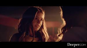 Lesbian performance on a theatre stage