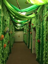 Best 25 Jungle Party Ideas On Pinterest Safari Party Jungle Party Decorations And Diy Jungle Jungle Decorations Jungle Theme Parties Plastic Tablecloth