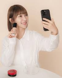 instagram 上的溫妮winni 黃于恩 我的最愛 ga 水慕斯粉底有多好用看我一直推薦就知道了吧 但今天我收到一個高難度挑戰讓我有點替他擔心