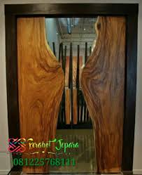 Menjadikan rumah anda nyaman dan berkelas. Model Pintu Kayu Solid Antiq Untuk Pintu Utama Jualpintu Co Id