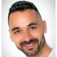 10+ Profile mit dem Suchbegriff „Molnár“