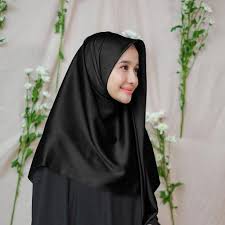 Maybe you would like to learn more about one of these? 10 Warna Hijab Basic Yang Bisa Bikin Wajah Cerah