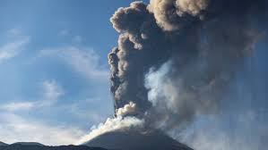In 1865 the volcanic summit was about 170 feet (52 meters) higher than it was in the early 21st century. Atna Aktuell News Der Faz Zu Ausbruch Und Aktivitat Des Vulkans