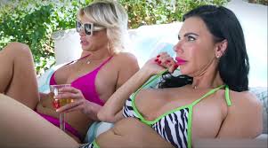 Piper Press, Charli Phoenix - Wet And Wild