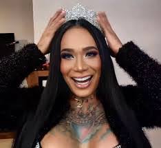 Areli Favela's Instagram, Twitter & Facebook