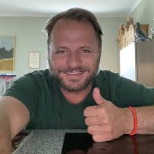 Roald Alexander Fürst Aune (Rødt) mener