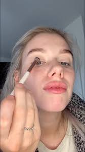 Holly Robertson Makeup