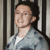 Juan Oyola's Instagram, Twitter & Facebook