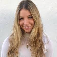 Michelle Revis's Instagram, Twitter & Facebook