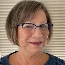 Julie Barraza's Instagram, Twitter & Facebook