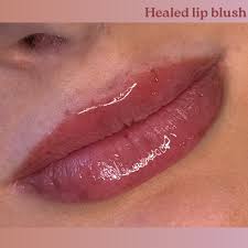 Hehe this is a joke….. I mean unless you're down 👀 🤣 Follow us  @love.struck.studio to stay up-to-date with all the girlies in the studio.  Three out of the four of us