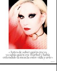 Reportaje en la revista @elle_spain de octubre con motivo del estreno del  documental WARHOL-VIJANDE : MÁS QUE PISTOLAS, CUCHILLOS Y CRUCES de la  @coleccionsunolsoler. ❤️❤️ GRACIAS ❤️❤️ Créditos en la última imagen.