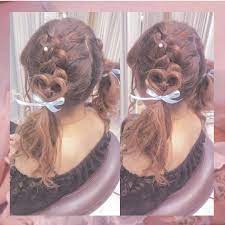 ツインテールにハートついてます めっちゃくちゃかわいい 水色のリボンも可愛かったです ヘアメ ヘアセット セットサロン larme hairstyle hairarrange ハートヘア ハートアレンジ 編み込み レースアップ リボン リボンアレンジ ha まとめ髪 簡単 ロング ヘア