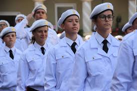 Centrul militar avînd asupra lor tabelul nominal cu rezerviştii angajaţi, aflaţi în evidenţa militară în centrul militar, propuşi a fi mobilizaţi la locul de muncă 4. Centrul Militar Sector 5 Bucuresti Posts Facebook