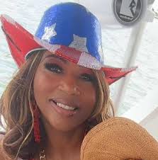 Charlotte #NorthCarolina My Daughter and I will be to you for our  #MothersDay Dinner at Queens University, this Saturday! This'll be fun!  Don't miss it! Tickets at the door will go up