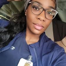 Entering my new era 💛 I cannot wait to see what life brings me with my  third baby. The woman and mother I'll strive to be will be the best version  of