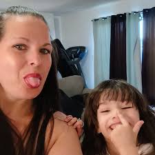 Elizabeth Jean Perez (@lizyperez83) • Facebook