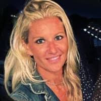 Gina Rossetti's Instagram, Twitter & Facebook