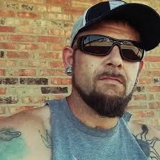 📍2 miles away 👱🏼‍♀️24 💍single (2) send a message Hi, I don't want to  bother you anymore but I really love your photos. 🫶🏼🫶🏼 I hope you see  this and we can talk🥰