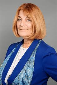 Janet Macneil's Instagram, Twitter & Facebook