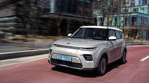2020 Kia Soul Ev Electric Crossover Review Specs Photos And Features Autoblog