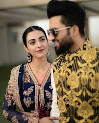 Actress sara khan exclusive interview. Actress Sarah Khan Leaves Us In Doubt Over Her Pregnancy Status
