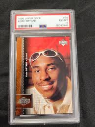 Stone Cold Steve Austin (Red Sparkle) 2023 Panini NSCC VIP Gold /199