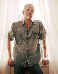 Actor Billy Bob Thornton Photographed By Roger Erickson At The Sunset Marquis Hotel In La Denim Shirt Men Attractive People Bob