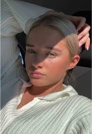 Ruby Evans's Instagram, Twitter & Facebook