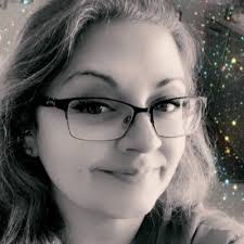 Dina Williamson's Instagram, Twitter & Facebook