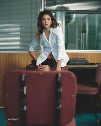 Nicole Wallace Nude and Sexy Collection - Fappenist