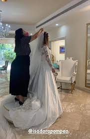 Pompeo teria tirado um tempo para oração e tentar entender o que vem acontecendo na minha vida nesses últimos meses. Aaaa Estao Preparados Para Ve A Fa Clube Isadora Pompeo Facebook