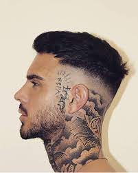 17 Sizzling Hestehale Frisurer Maend Updo Ponytailhairstyles Maend Frisure Gui Ponytail Hairstyles Easy Medium Hair Styles Ponytail Hairstyles