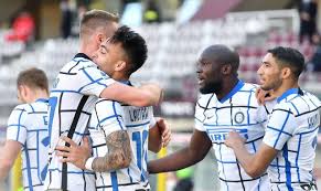 Lautaro martinez is a professional player who is currently playing as a striker for inter milan football club and argentina national team. El Dilema De Lautaro Martinez En El Inter De Milan