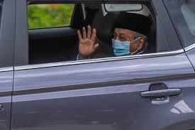 Tun m bawa usul mageran ketika menghadap agongberita semasa 10 jun 2021pengerusi pejuang, tun dr mahathir mohamad membawa usul penubuhan satu pasukan khas. Pnejksavqrqt3m