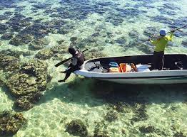 Keindahan gugusan pulau di semporna, sabah, bukan sahaja dinikmati rakyat malaysia, tetapi juga mendapat liputan antarabangsa dan dinobat sebagai antara kawasan menyelam skuba terbaik di. Tujuh Sekawan Bergembira Di Semporna Sabah Berdepan Risiko Penculikan Lifestyle Rojak Daily