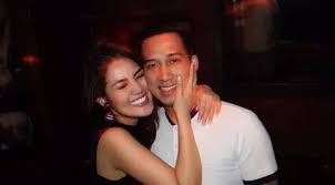 Nindy ayunda #twitters more famous people! Alasan Nindy Ayunda Terima Askara Sebagai Suami Meski Pernah Alami Kekerasan Saat Pacaran News Entertainment Fimela Com