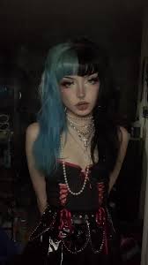 Gothic Fashion Inspiration with Pearl Accessories