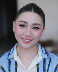 Thank you sis cute @jessica.__.lim for support work Makeup @__ounbobo__  Hair @phka_salon #bobomakeup #makeup #hair #salon #phkasalon