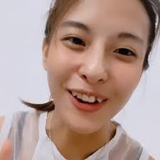 突然想到这个技能☑️, 谁要挑战下吗 哈哈哈哈, ., 有人也可以一起做到的吗🤣🤣, 还是其实很多人可以做到的, 做到的 可以留言下😍, .,  https://carynong120.typeform.com/to/gizsBY, #我透过早餐两个月半有了马甲,  #fitwithcoachcaryn #slimdown #businessopportunity #mealreplacement ...