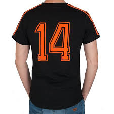 Klantenservice bel het nederlands elftal, kortweg 'oranje' genoemd, heeft één keer een groot voetbaltoernooi gewonnen. Cruyff Classics Worn By Nederlands Elftal Retro Away Shirt 14 Sportus Nl