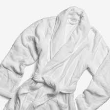 A beautiful kimono with a gorgeous, flowing drape removable waist tie closure belt loops and inside ties to secure. 25 Best Bathrobes For Women 2021 The Strategist New York Magazine