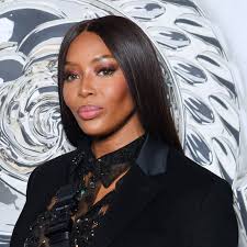 Quand Naomi Campbell effectuait son travail d'intérêt général en robe haute  couture