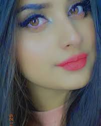 I'm mindy, a wife+mom of 6, ceo of hairitage, & i make videos about all things hair! Alishbah Anjum Face Makeup Beautiful Lips Hairstyle For Girls Cute Indian Girl Alishbah Anjum Alishbah Anjum Instagram Cute Girls Instagram Cute Instagram Girls